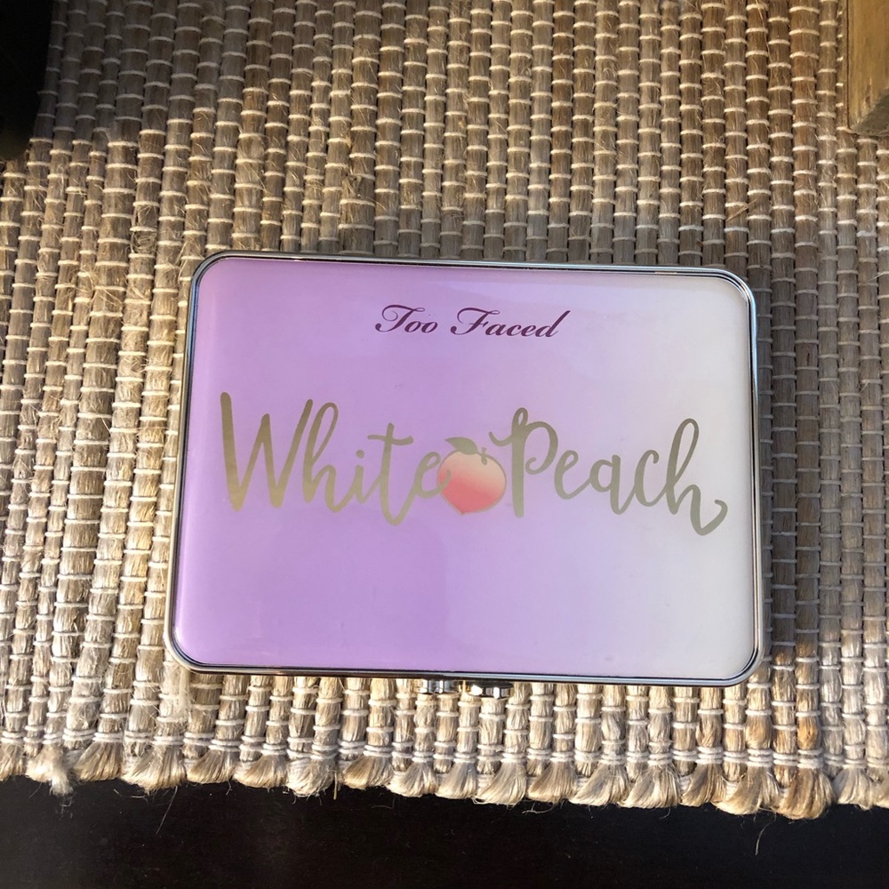 Like New Too Faced White Peach Palette